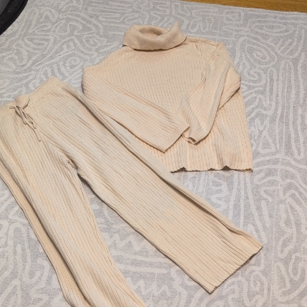 Elegant Cream Ribbed Knit Set - Women Pants & Jumpsuits